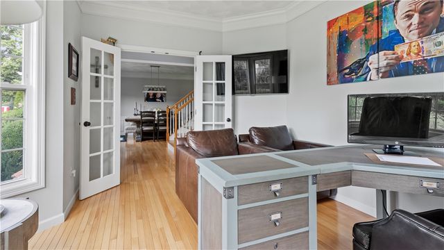 68 Castle Rocks Road, Warwick, RI 02886
