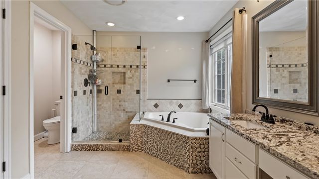 68 Castle Rocks Road, Warwick, RI 02886