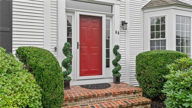 68 Castle Rocks Road, Warwick, RI 02886
