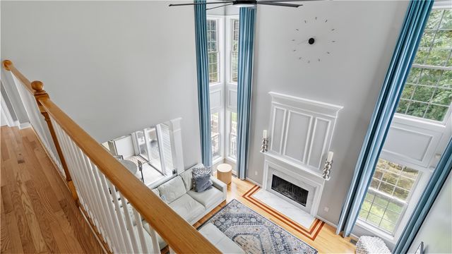 68 Castle Rocks Road, Warwick, RI 02886