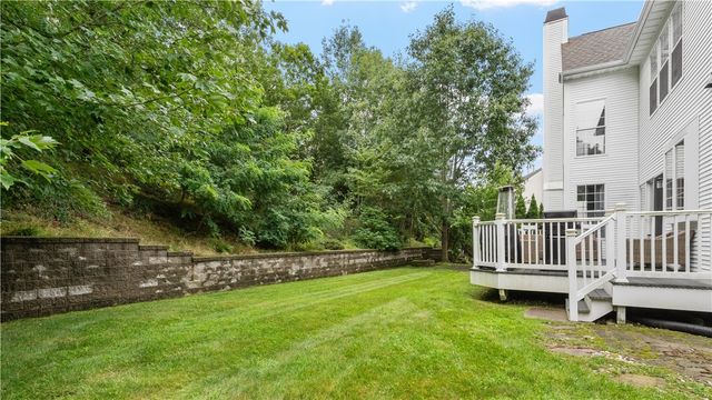 68 Castle Rocks Road, Warwick, RI 02886