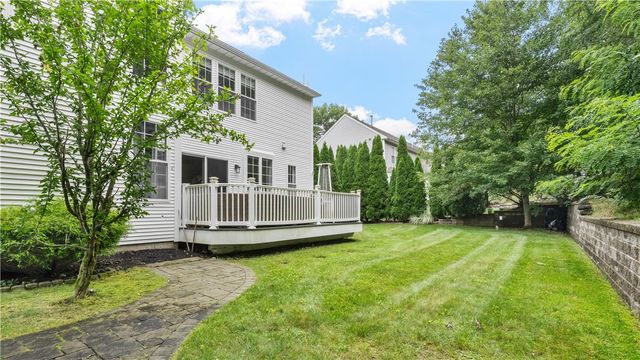 68 Castle Rocks Road, Warwick, RI 02886