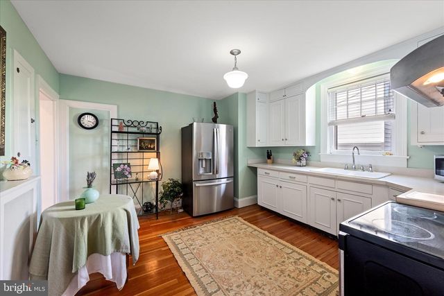 6 E CECIL ST, Winchester, VA 22601