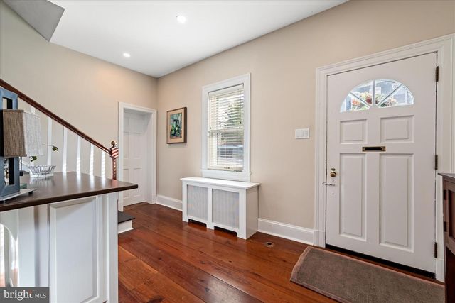 6 E CECIL ST, Winchester, VA 22601