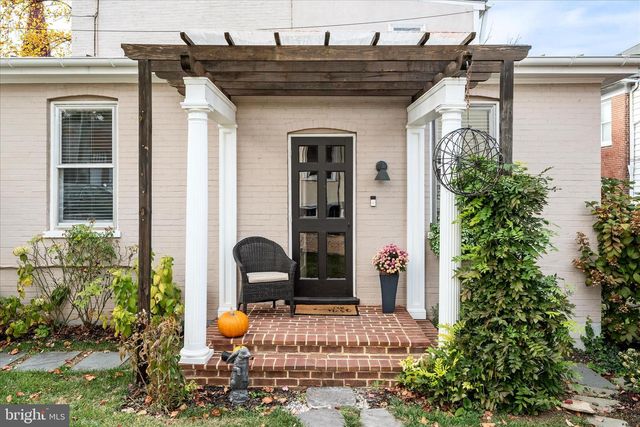 6 E CECIL ST, Winchester, VA 22601