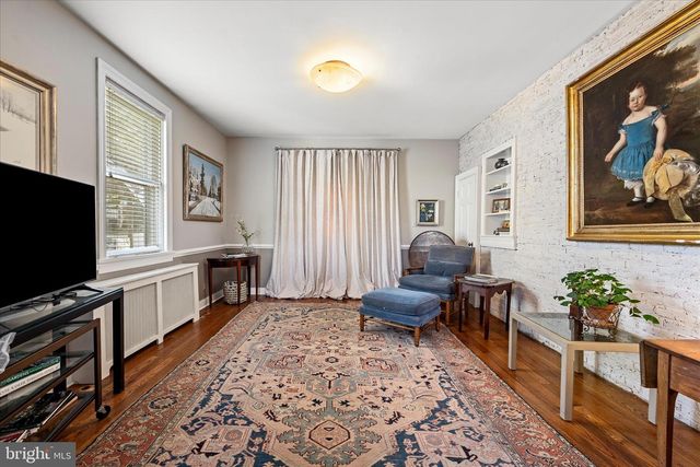 6 E CECIL ST, Winchester, VA 22601