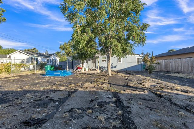 2309 Hackberry St, Stockton, CA 95205