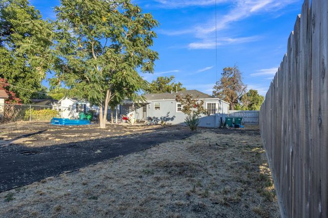 2309 Hackberry St, Stockton, CA 95205