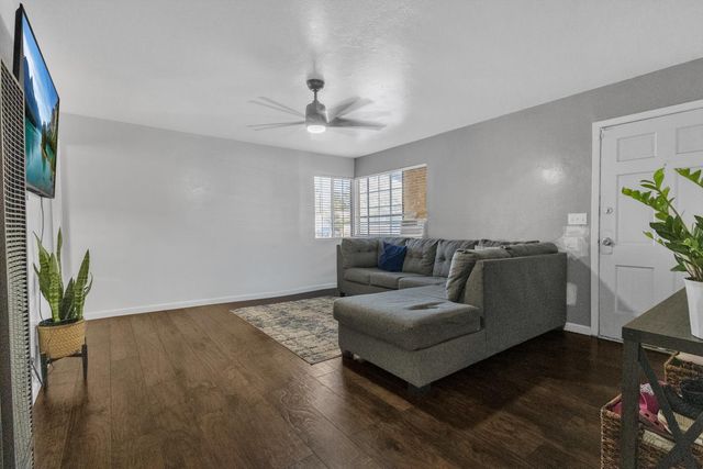 2309 Hackberry St, Stockton, CA 95205