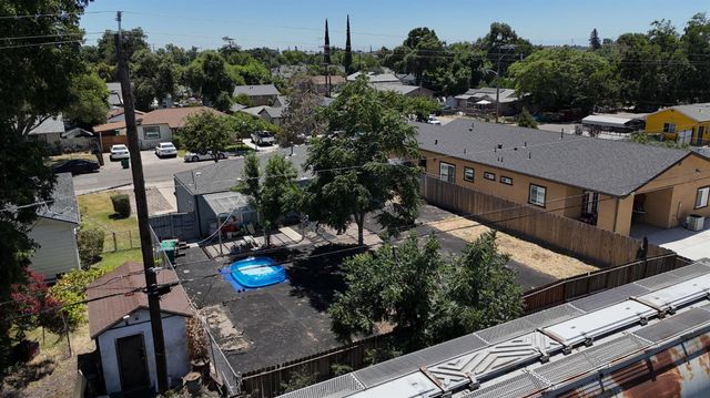 2309 Hackberry St, Stockton, CA 95205