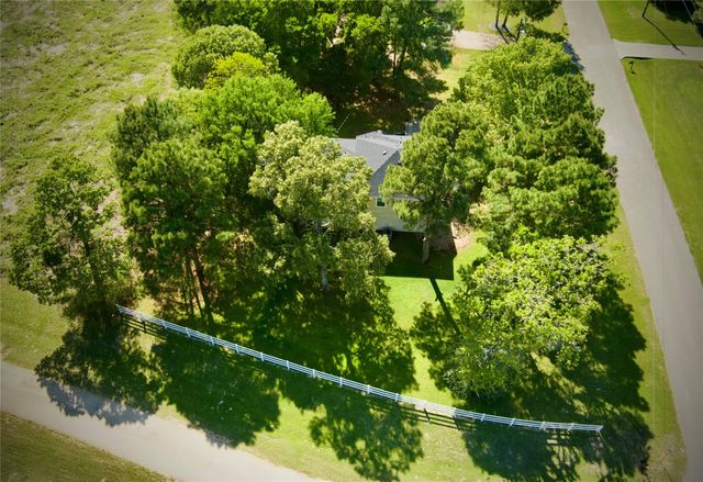 25401 Hunting Trail, Magnolia, TX 77355