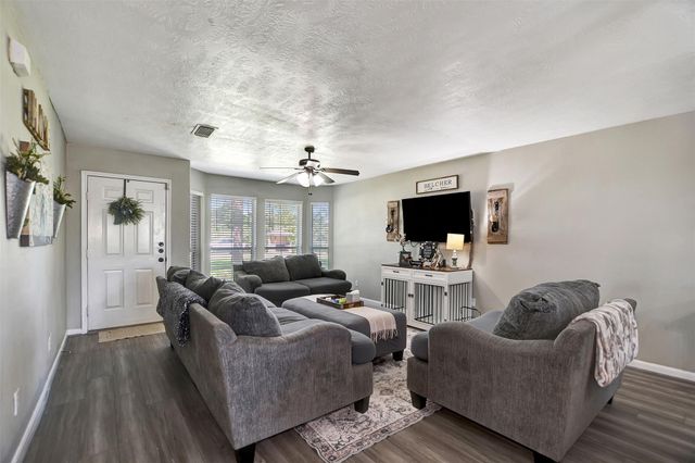 25401 Hunting Trail, Magnolia, TX 77355