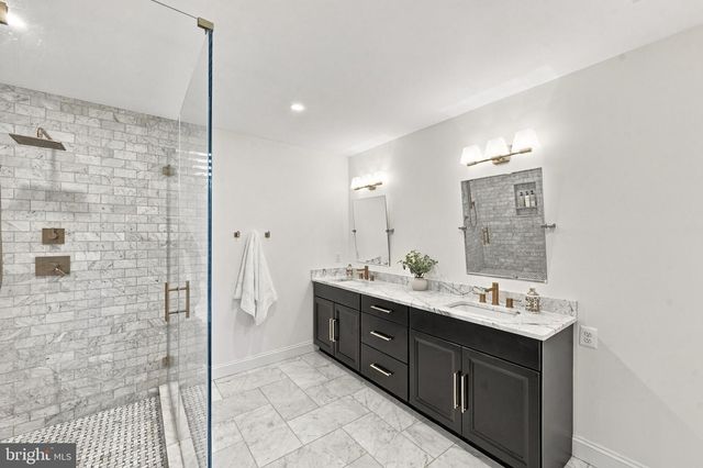 17121 SIMPSON CIR, Paeonian Springs, VA 20129