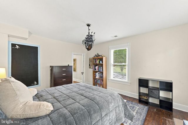 17121 SIMPSON CIR, Paeonian Springs, VA 20129