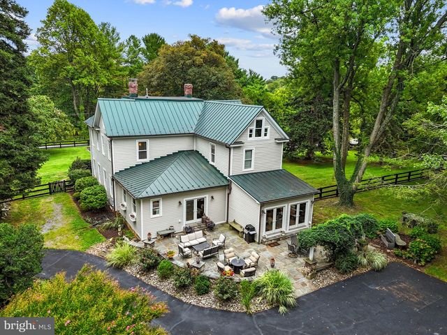 17121 SIMPSON CIR, Paeonian Springs, VA 20129