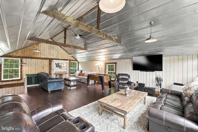 17121 SIMPSON CIR, Paeonian Springs, VA 20129