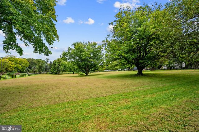 17121 SIMPSON CIR, Paeonian Springs, VA 20129