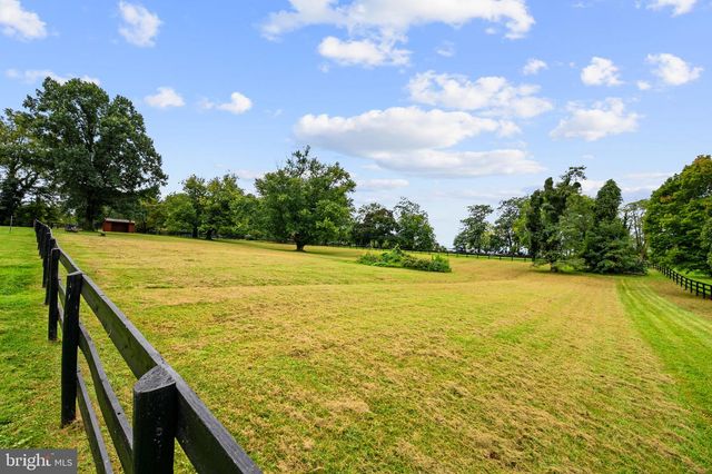 17121 SIMPSON CIR, Paeonian Springs, VA 20129
