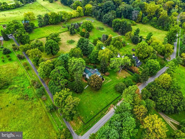 17121 SIMPSON CIR, Paeonian Springs, VA 20129
