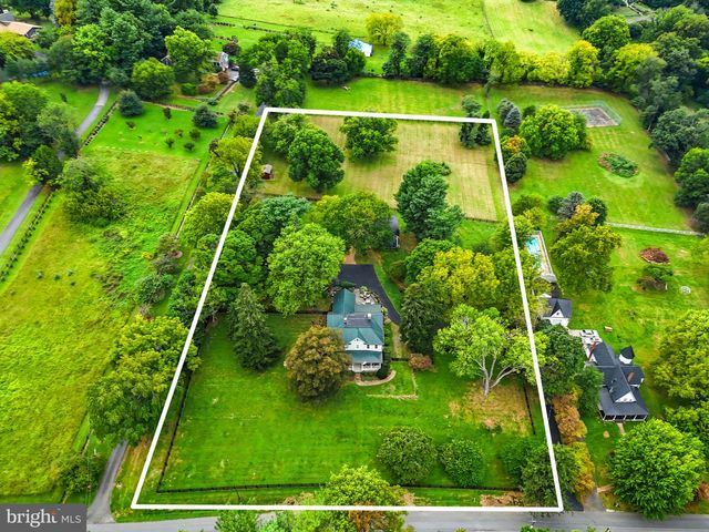 17121 SIMPSON CIR, Paeonian Springs, VA 20129