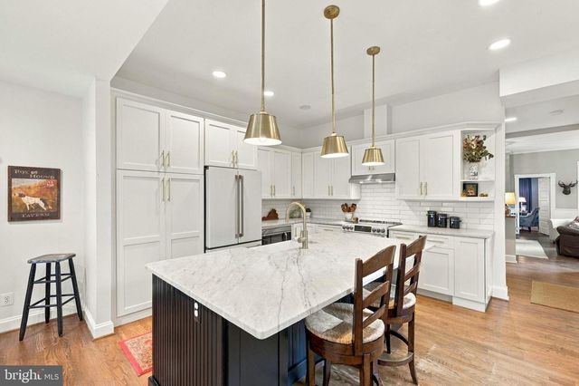 17121 SIMPSON CIR, Paeonian Springs, VA 20129