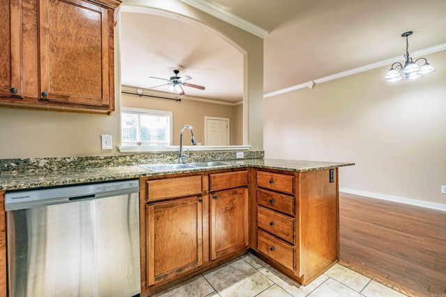 104 Verona, Maumelle, AR 72113