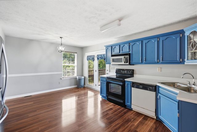 312 W Ridge Drive, Nicholasville, KY 40356