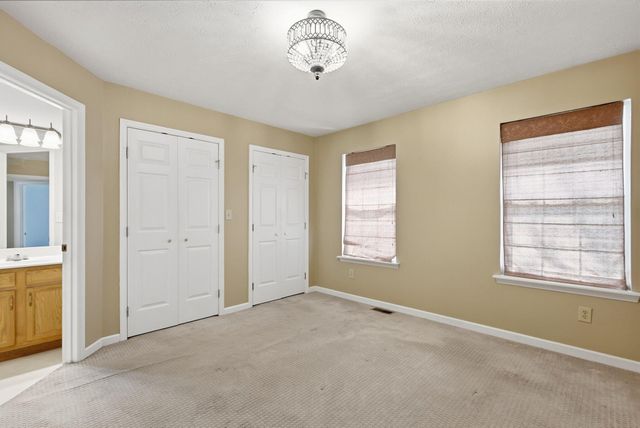 312 W Ridge Drive, Nicholasville, KY 40356