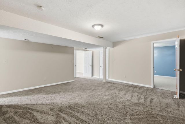 312 W Ridge Drive, Nicholasville, KY 40356