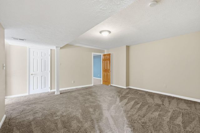 312 W Ridge Drive, Nicholasville, KY 40356