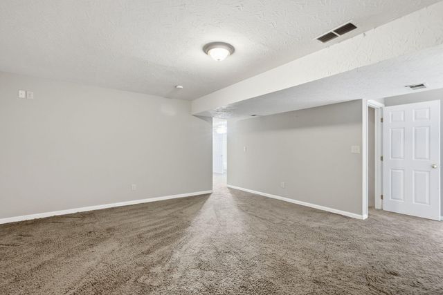 312 W Ridge Drive, Nicholasville, KY 40356
