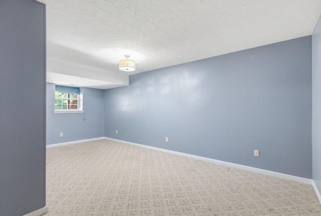 312 W Ridge Drive, Nicholasville, KY 40356