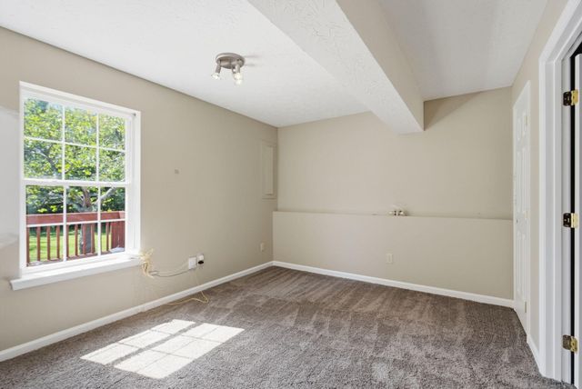 312 W Ridge Drive, Nicholasville, KY 40356