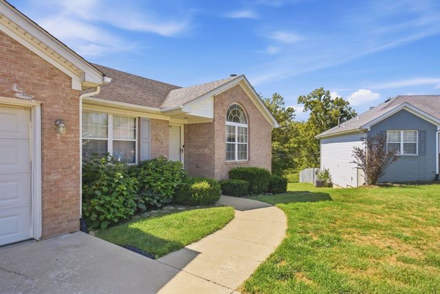 312 W Ridge Drive, Nicholasville, KY 40356