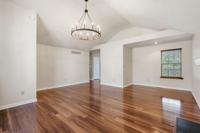 312 W Ridge Drive, Nicholasville, KY 40356
