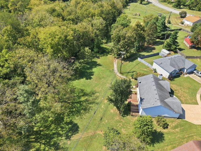 312 W Ridge Drive, Nicholasville, KY 40356