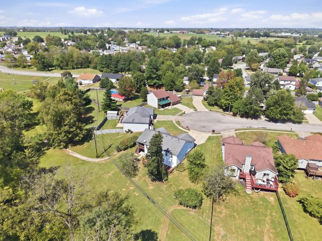 312 W Ridge Drive, Nicholasville, KY 40356