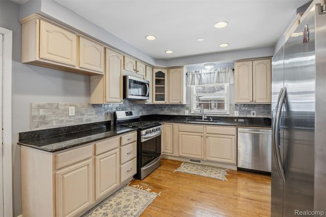 1500 N Franklin Street, Dearborn, MI 48128