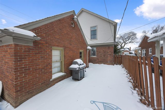 1500 N Franklin Street, Dearborn, MI 48128