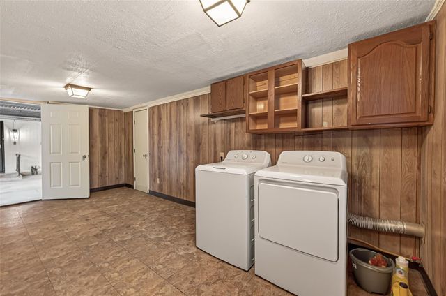 6405 Pinehurst Drive, Houston, TX 77023