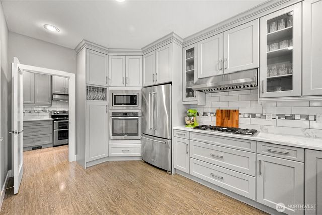 1072 W 55th Terrace, Bellingham, WA 98226
