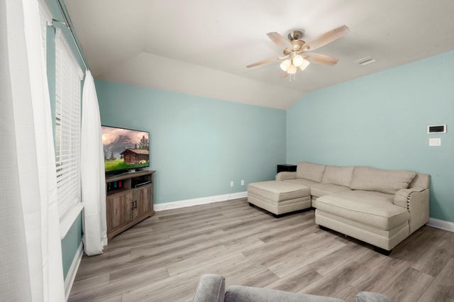 2350 Strong Horse Drive, Conroe, TX 77301