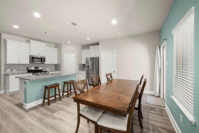 2350 Strong Horse Drive, Conroe, TX 77301