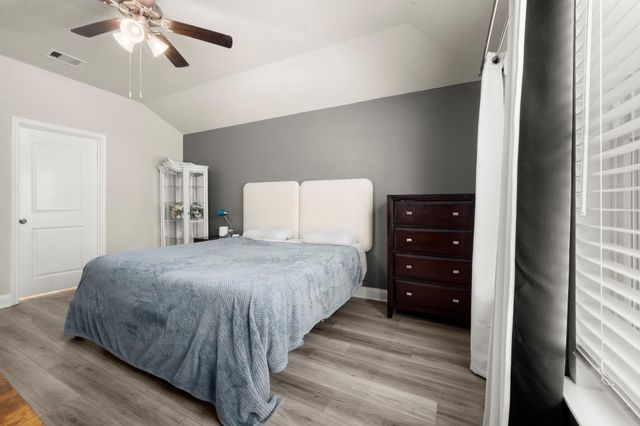 2350 Strong Horse Drive, Conroe, TX 77301