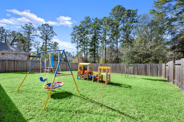 2350 Strong Horse Drive, Conroe, TX 77301