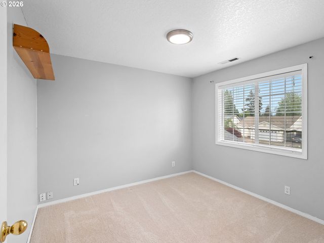 4366 Ne GLENCOE St Ne, Salem, OR 97301