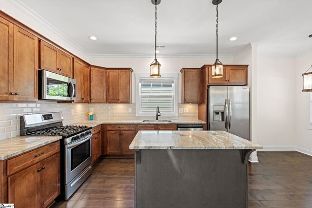 14 Greenridge Drive, Greenville, SC 29607
