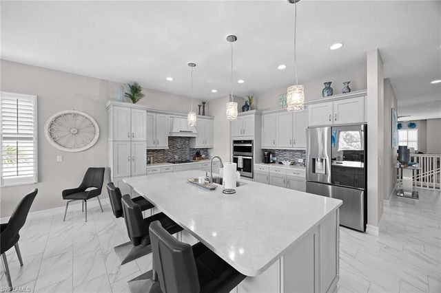 7781 Hawthorne DR # 3204, Naples, FL 34113