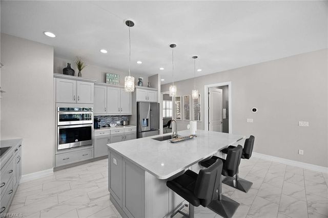 7781 Hawthorne DR # 3204, Naples, FL 34113