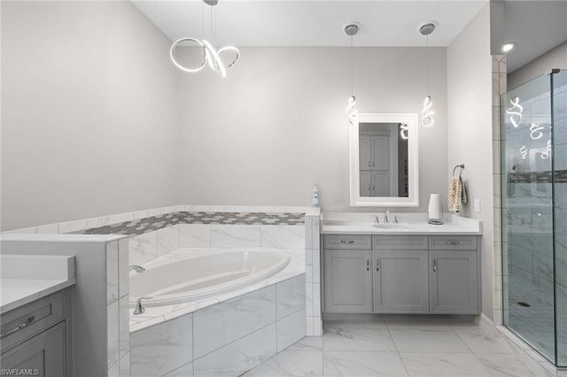 7781 Hawthorne DR # 3204, Naples, FL 34113